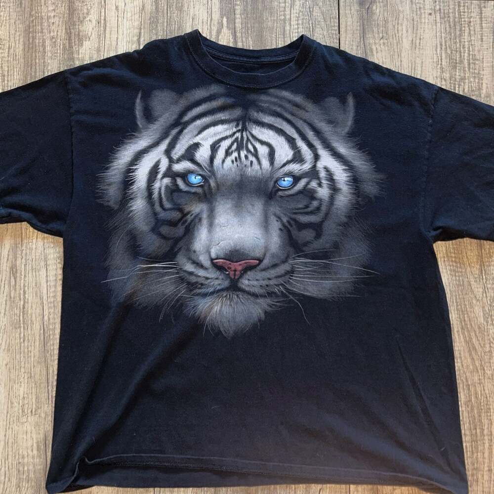 Liquid Blue White Tiger Graphic T-Shirt XXL E22